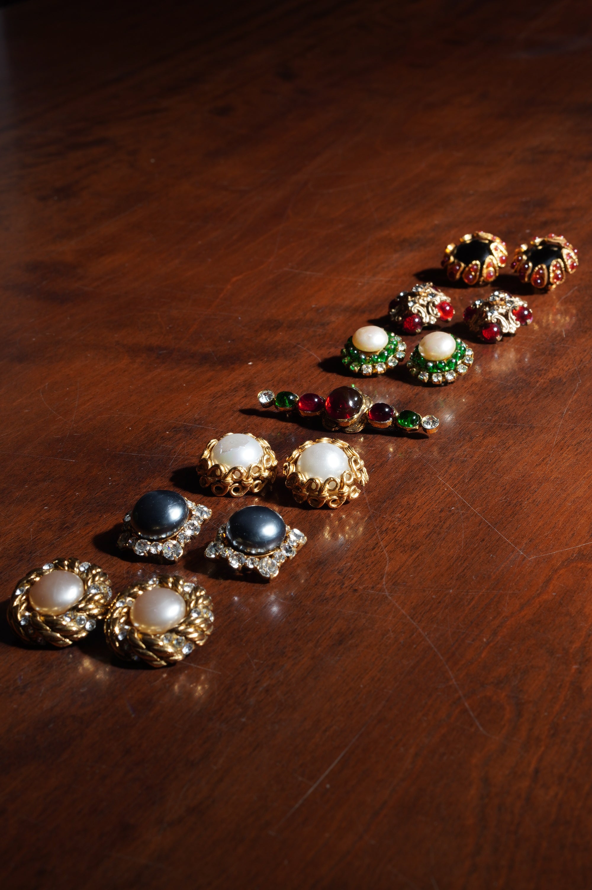 CHANEL(シャネル)イヤリング「クラスター」/ヴィンテージ・コスチュームジュエリー