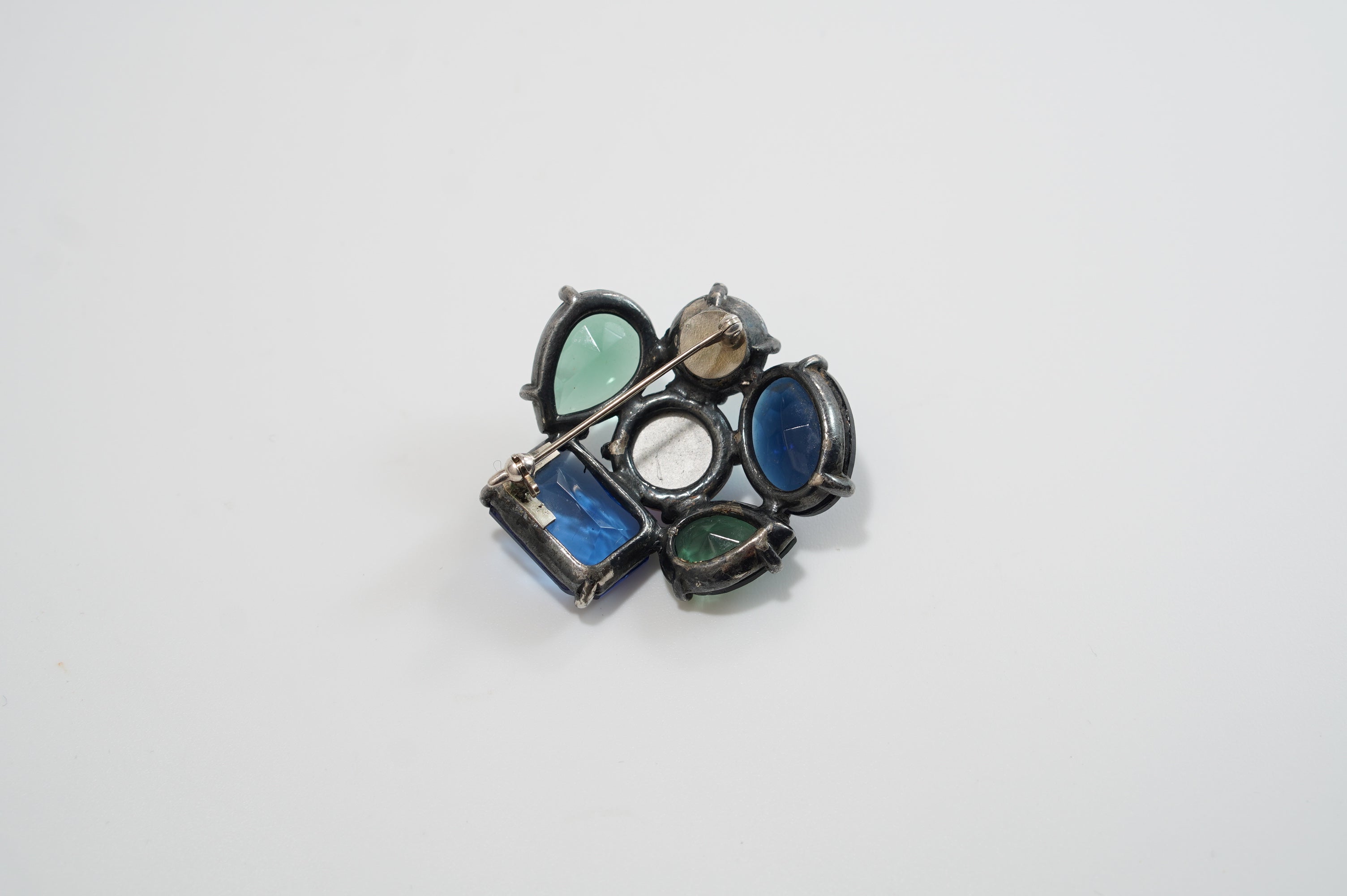 Schiaparelli(スキャパレッリ)ブルー ミニ ブローチ/ヴィンテージ・コスチュームジュエリー