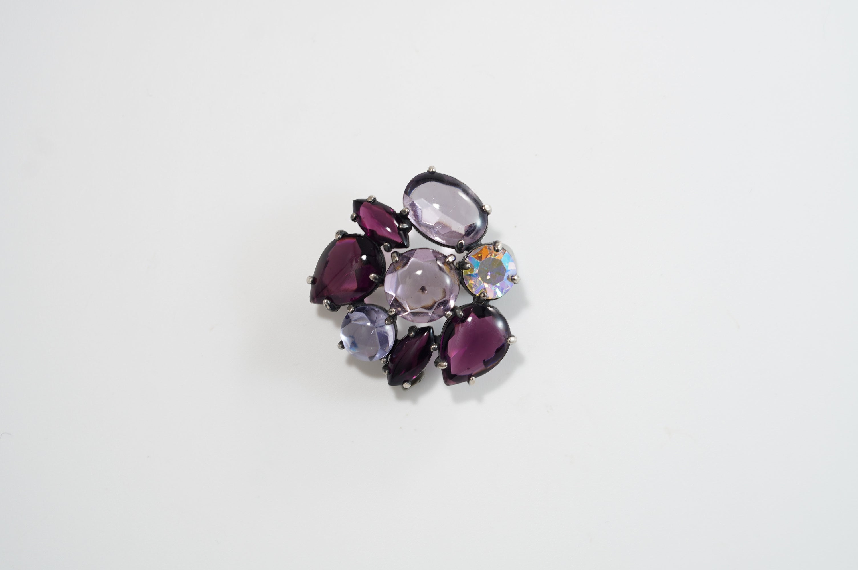 Schiaparelli(スキャパレッリ)パープル ミニ ブローチ/ヴィンテージ・コスチュームジュエリー