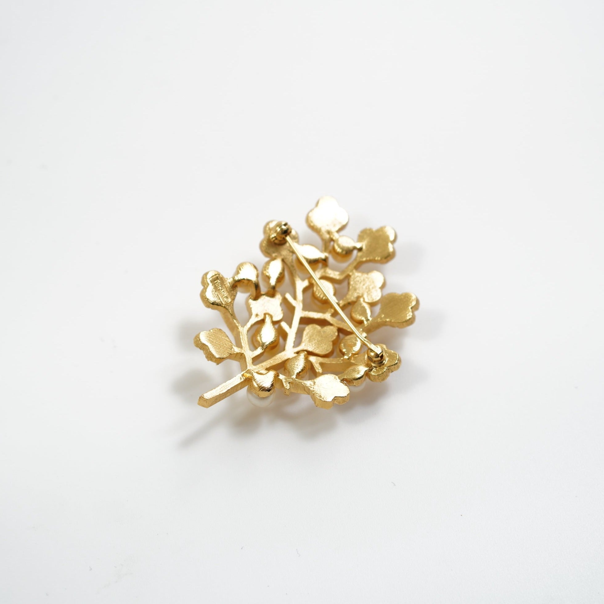 Trifari(トリファリ)ブローチ「GOLD PEARL」/ヴィンテージ・コスチュームジュエリー