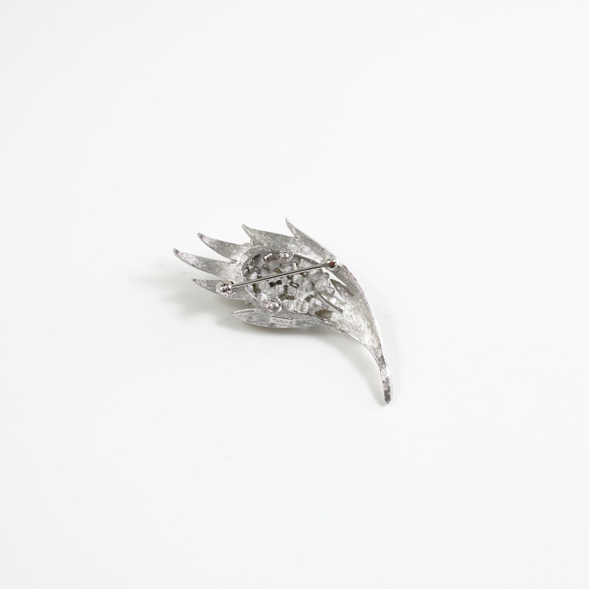 Trifari(トリファリ)ブローチ「Flower Pearl Brooch」/ヴィンテージ・コスチュームジュエリー