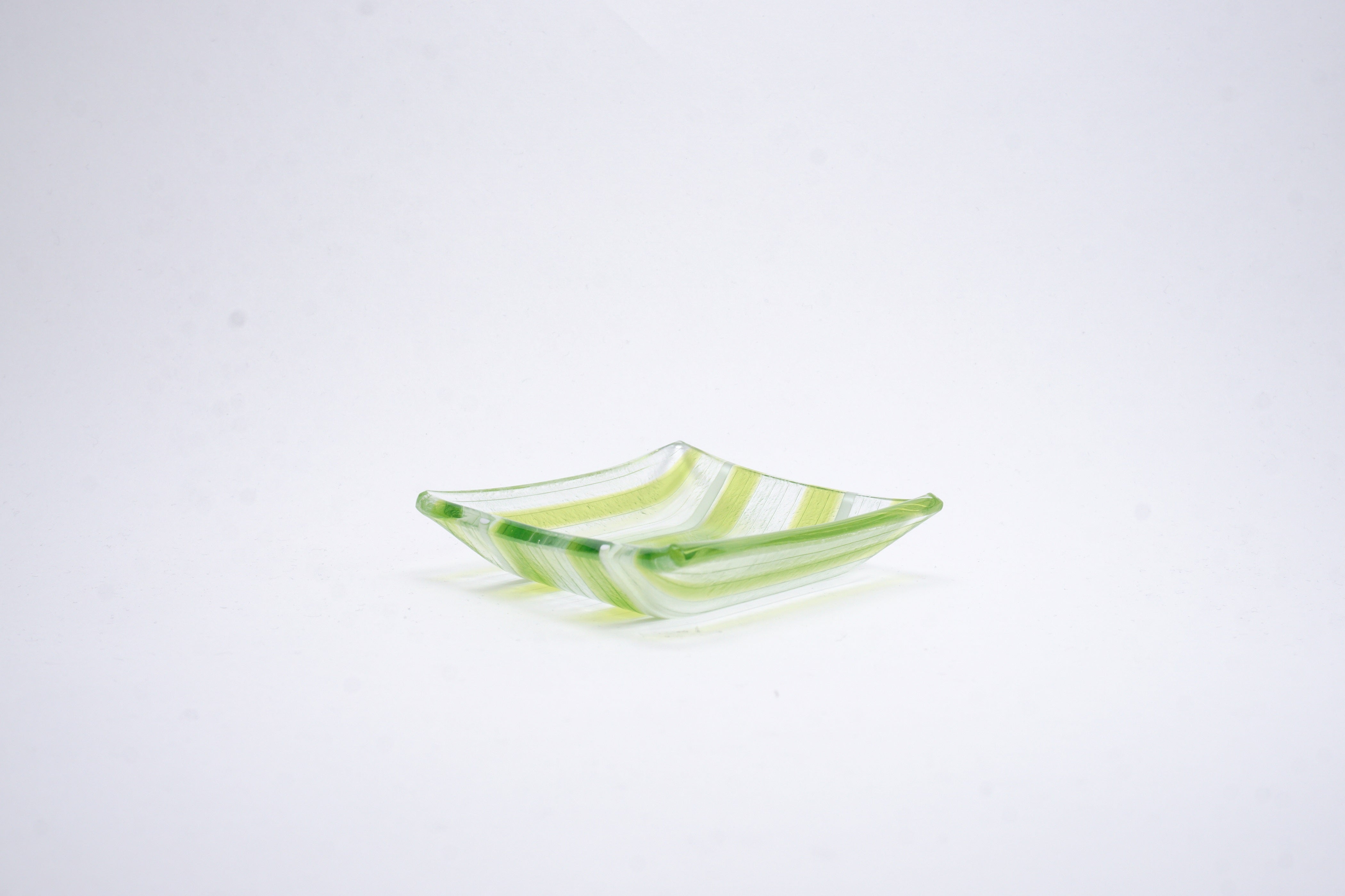 ムラーノガラス(ベネチアングラス)〈プレート/菱形皿〉