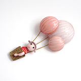 Brooch「Girl and Hot Air Balloon」