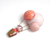 Brooch「Girl and Hot Air Balloon」