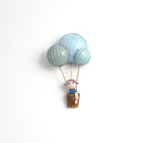 Brooch「Girl and Hot Air Balloon」