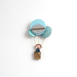 Brooch「Girl and Hot Air Balloon」