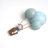 Brooch「Girl and Hot Air Balloon」