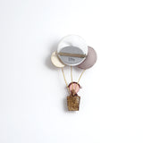 Brooch「Girl and Hot Air Balloon」