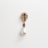Brooch「Brown Glass with Drop Pearl」