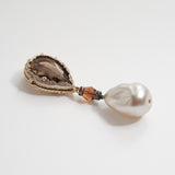 Brooch「Brown Glass with Drop Pearl」