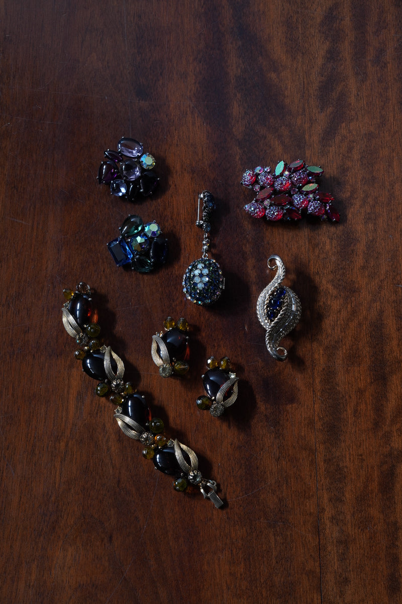 BLUE MINI BROOCH