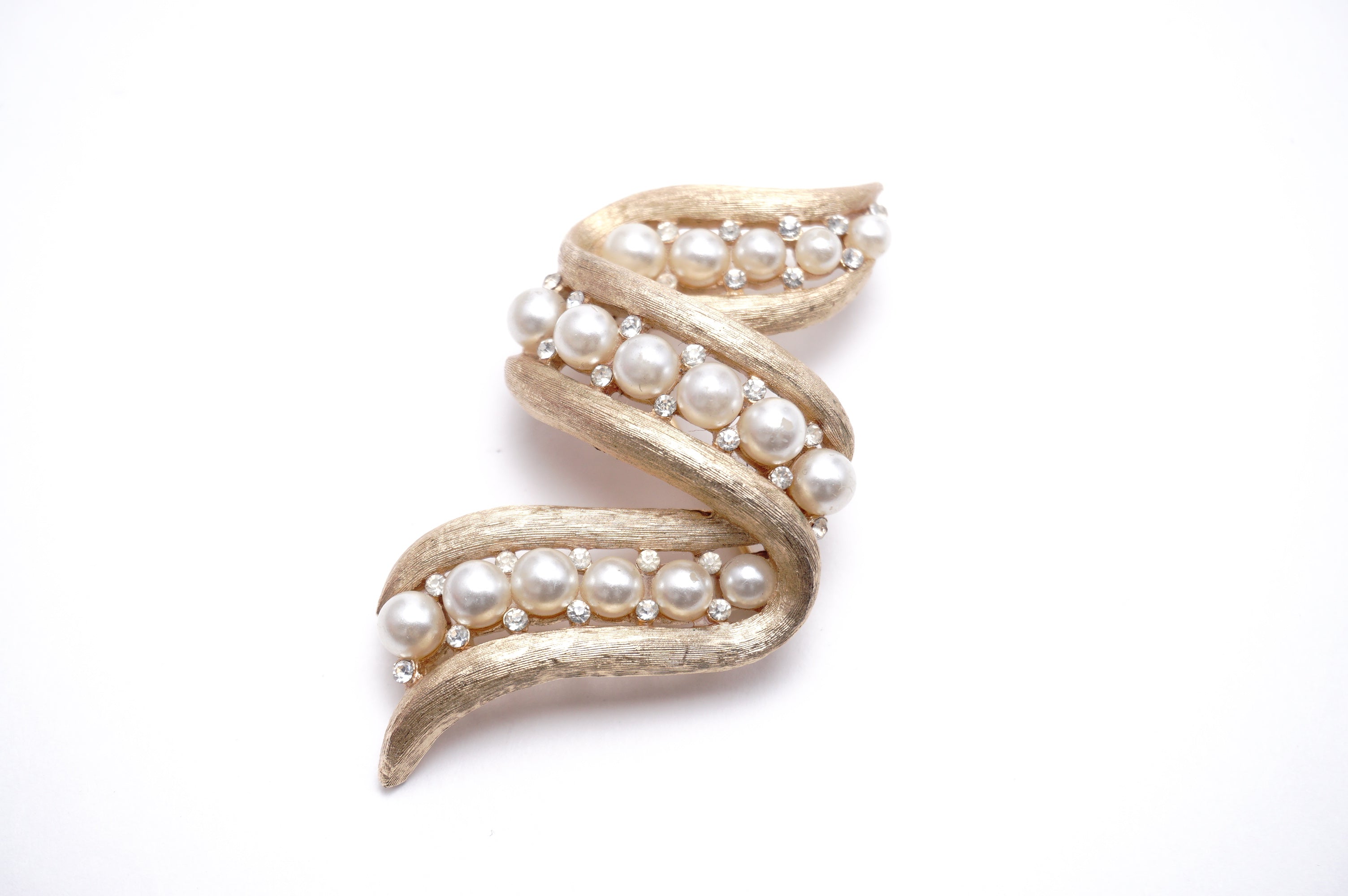 Trifari（トリファリ）ブローチ「Zigzag」 ／ヴィンテージ・コスチュームジュエリー