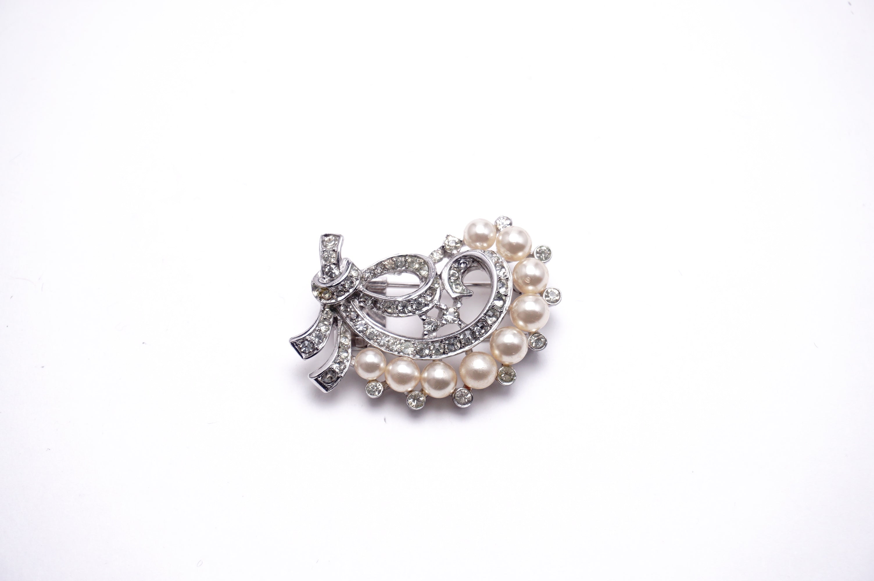 Trifari（トリファリ）クリップブローチ ／ヴィンテージ・コスチュームジュエリー