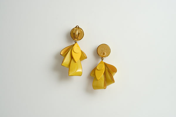 Clip Earring 「Yureru Ribbon(Swingin' Ribbon)」Lemon