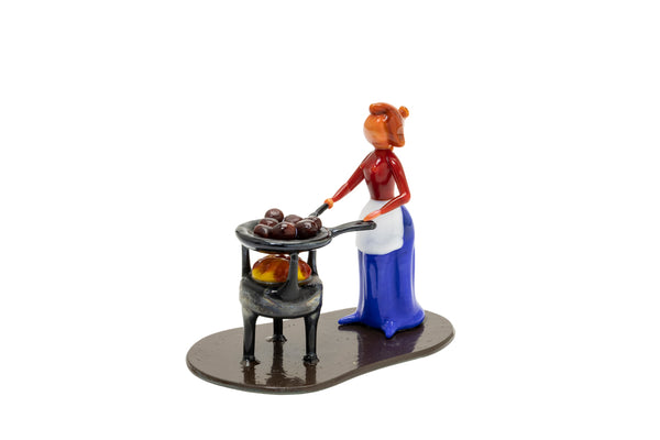 miniature  Woman cooking